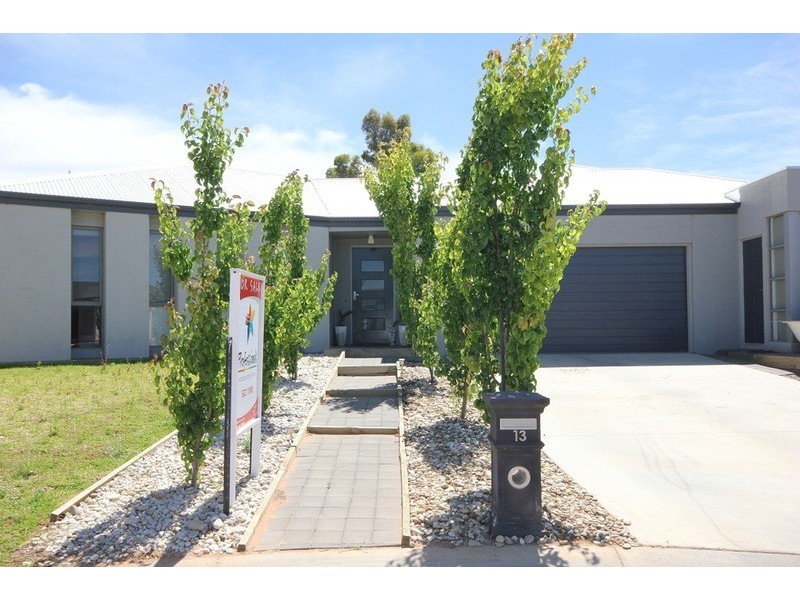 13 Bakogiannis Court, Mildura VIC 3500