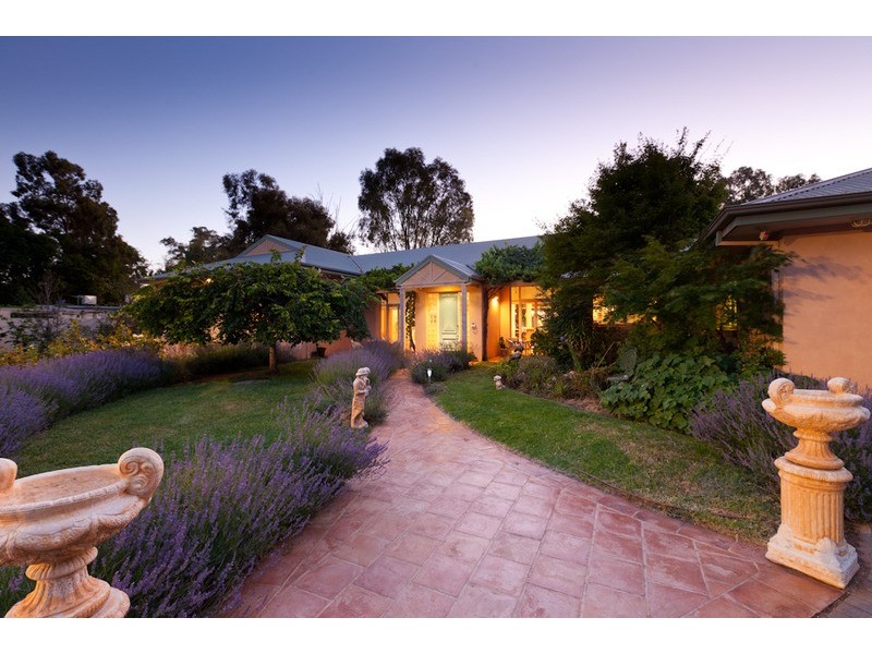 8 Riverview Rise, Gol Gol NSW 2738