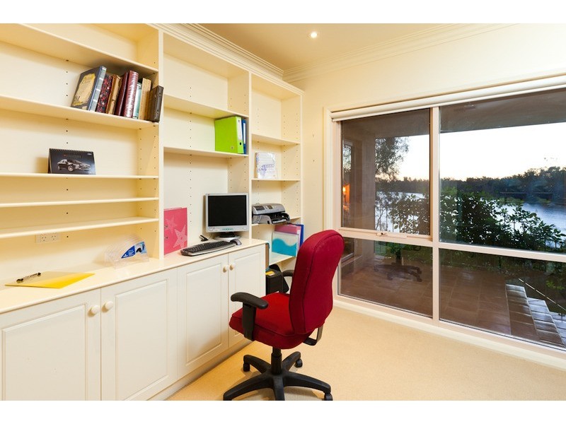 8 Riverview Rise, Gol Gol NSW 2738