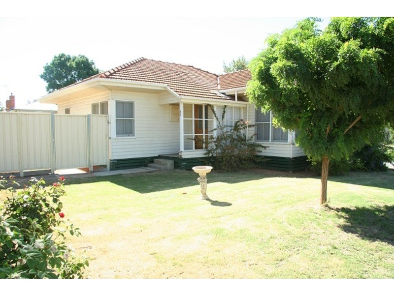 42 Chaffey  Street, Merbein VIC 3505