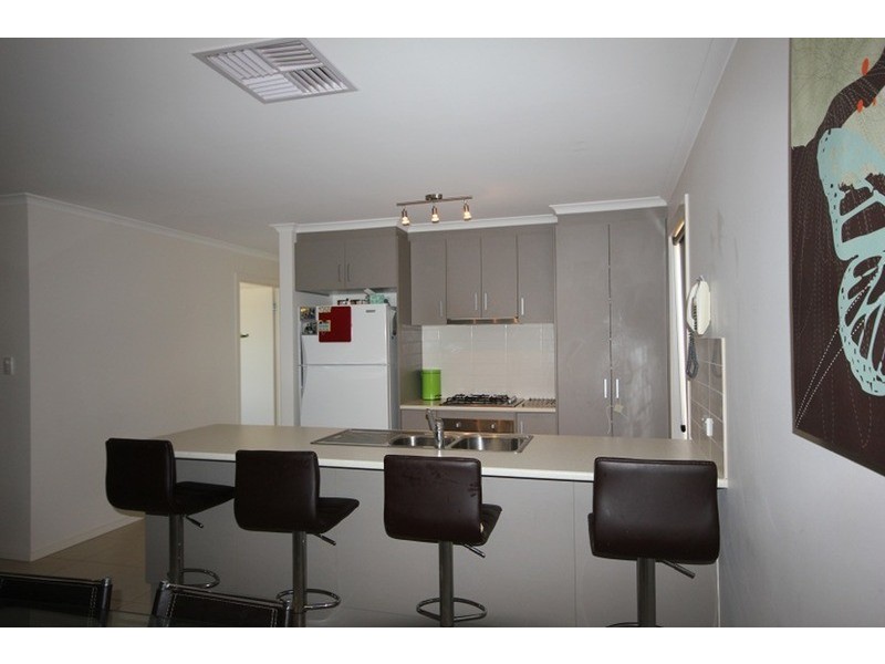 2 Cook  Drive, Red Cliffs VIC 3496