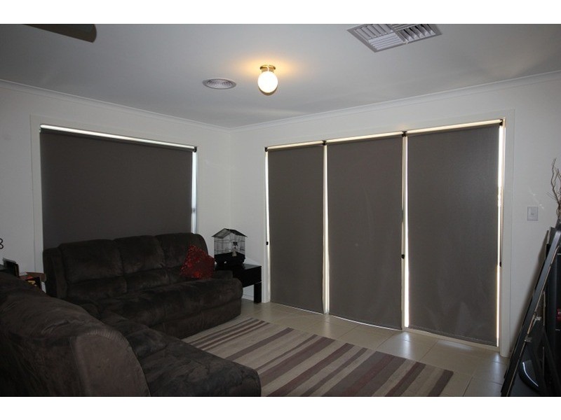 2 Cook  Drive, Red Cliffs VIC 3496
