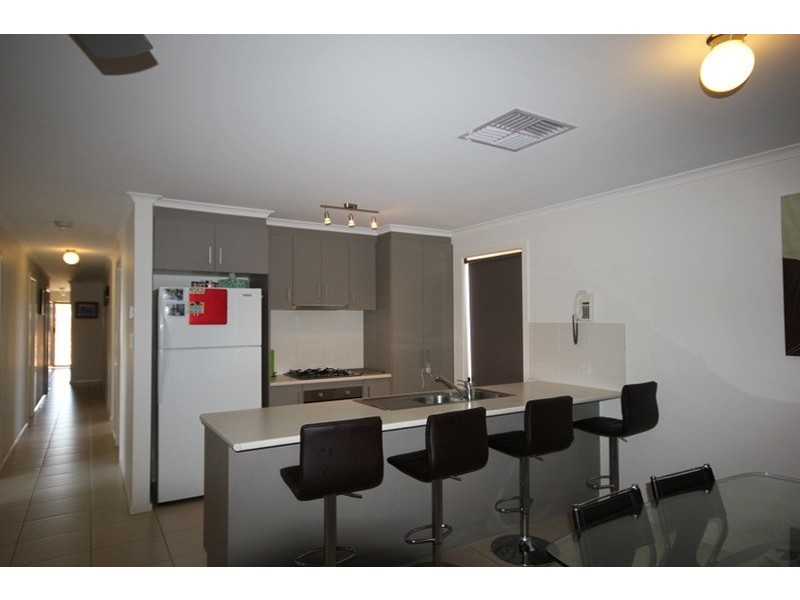 2 Cook  Drive, Red Cliffs VIC 3496