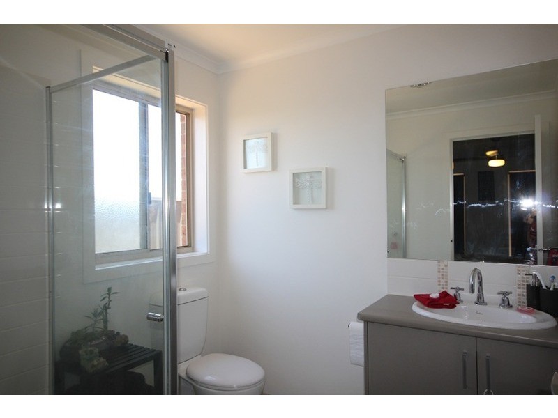 2 Cook  Drive, Red Cliffs VIC 3496