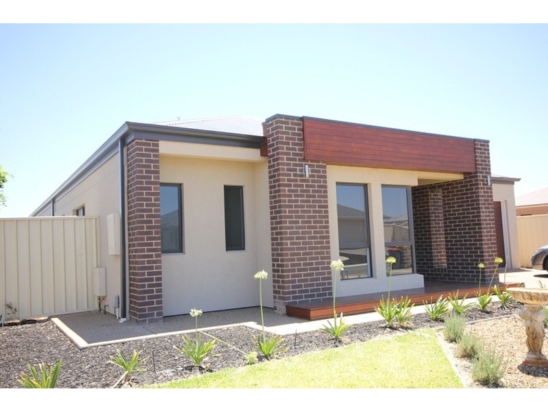 2 Cosgrove Court, Mildura VIC 3500