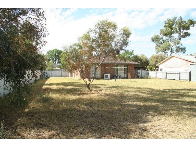 22 Latrobe  Avenue, Red Cliffs VIC 3496