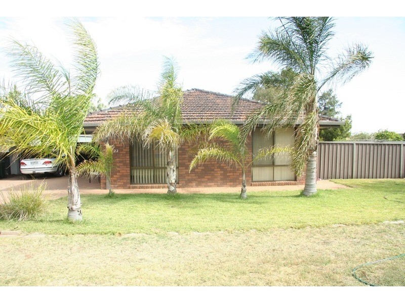 22 Latrobe  Avenue, Red Cliffs VIC 3496