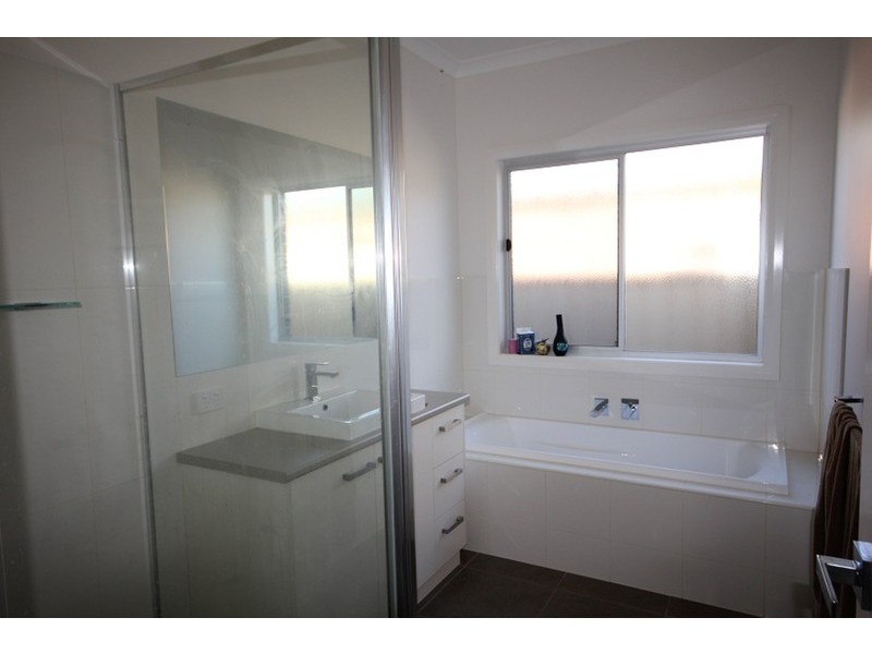 123 Wood Street, Gol Gol NSW 2738