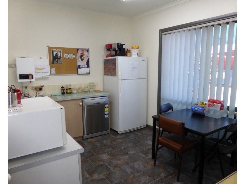 148-150 Pine Avenue, Mildura VIC 3500