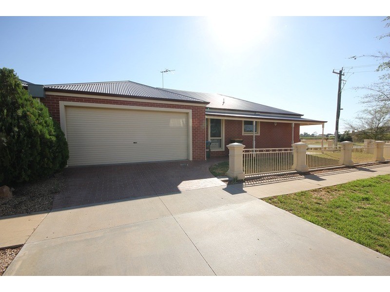 895 Karadoc Avenue, Irymple VIC 3498