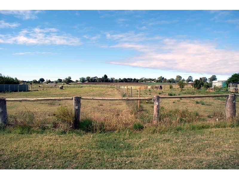 526 Cureton Avenue, Nichols Point VIC 3501