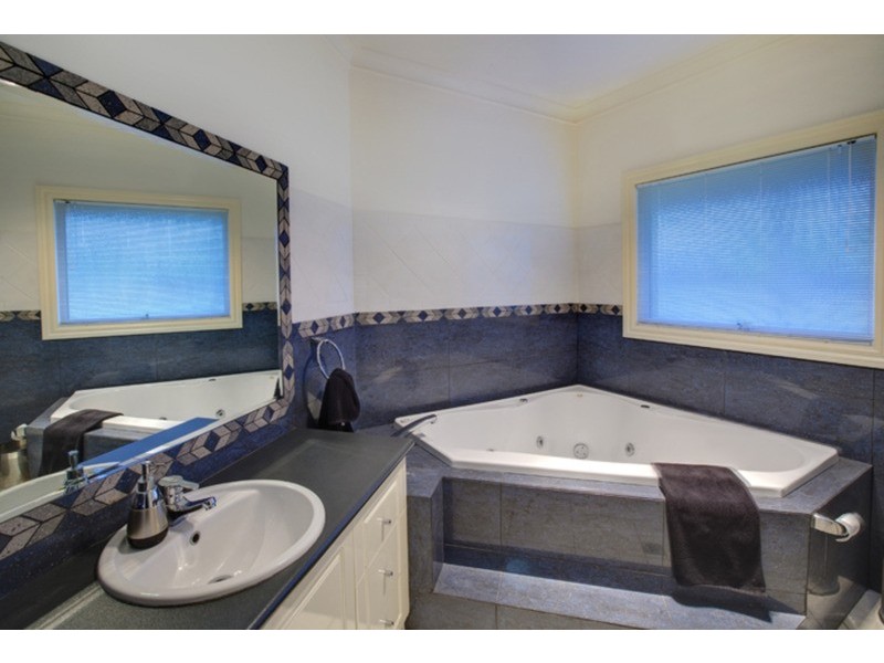 12 Riverview Rise, Gol Gol NSW 2738