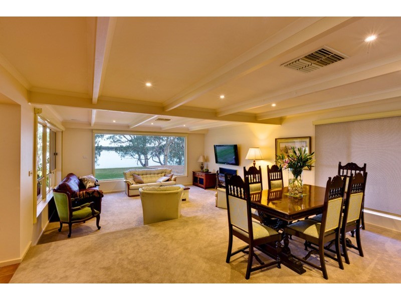 73 Cooke Street, Nichols Point VIC 3501