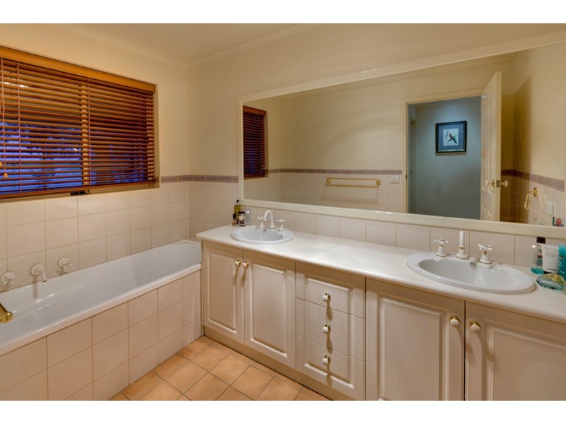 73 Cooke Street, Nichols Point VIC 3501