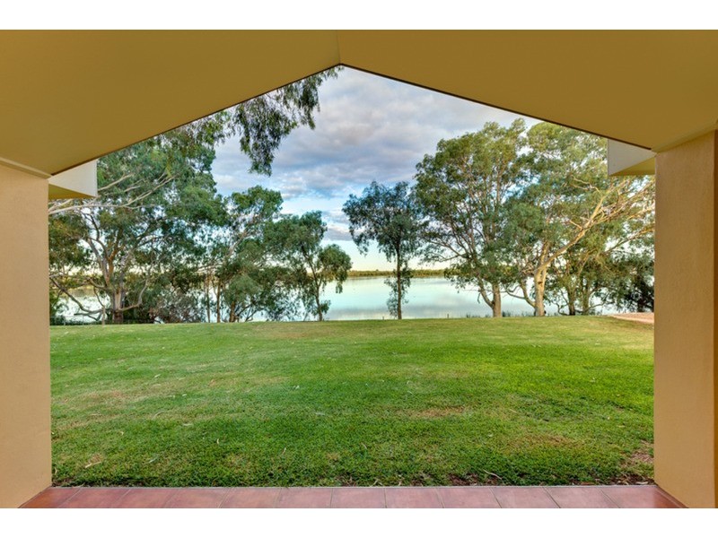 73 Cooke Street, Nichols Point VIC 3501