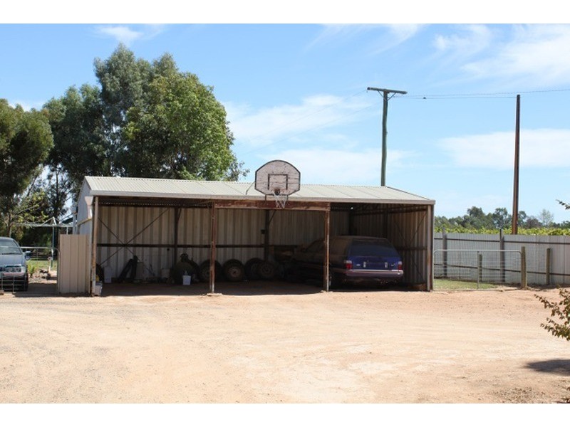 290 Dairtnunk  Avenue, Mildura VIC 3500