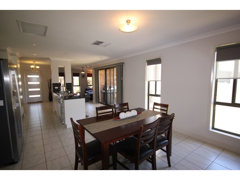 16 Barraclough Way, Mildura VIC 3500