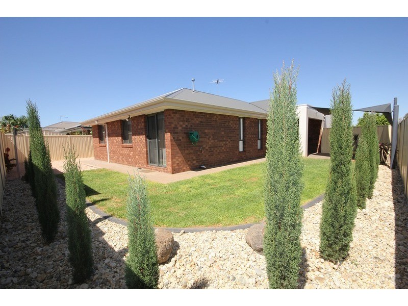 16 Barraclough Way, Mildura VIC 3500