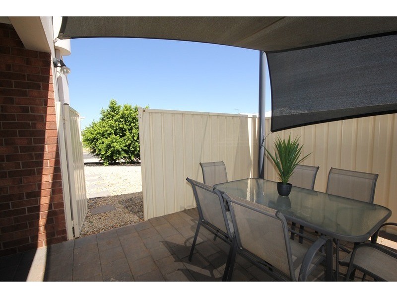 16 Barraclough Way, Mildura VIC 3500