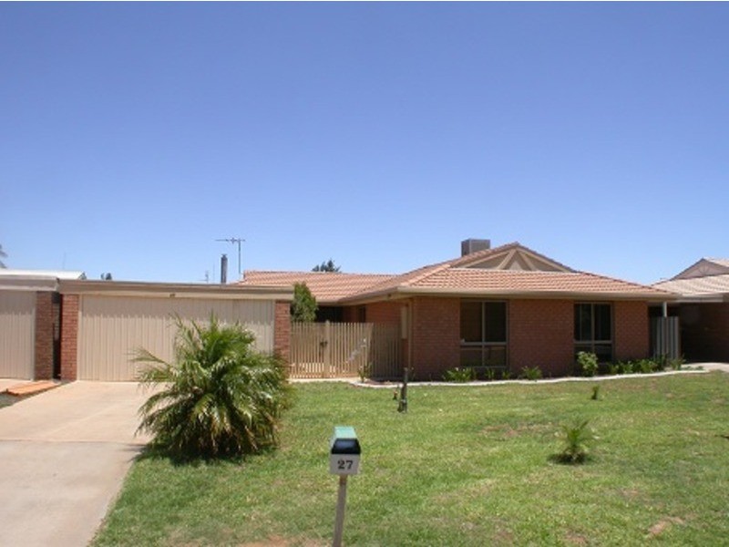 27 Maloney Drive, Mildura VIC 3500
