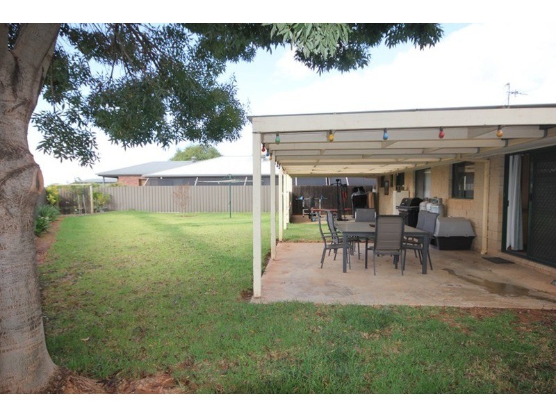 34 Crane Drive, Buronga NSW 2739