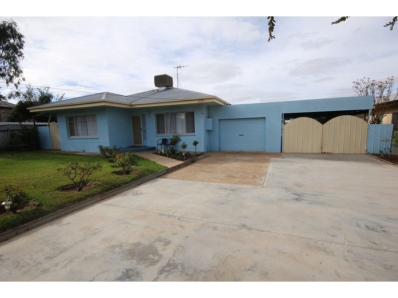 4 Churchill Street, Buronga NSW 2739