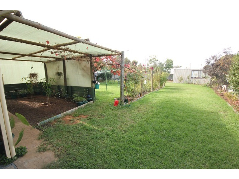 4 Churchill Street, Buronga NSW 2739