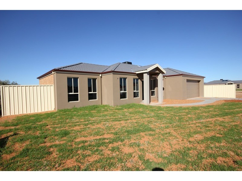 57 Chardonnay Drive, Mildura VIC 3500