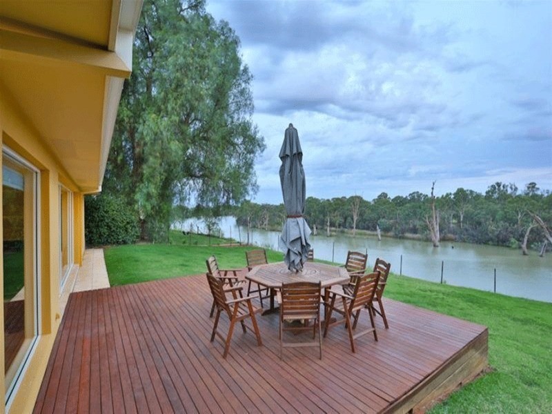 111 Adelaide Street, Gol Gol NSW 2738