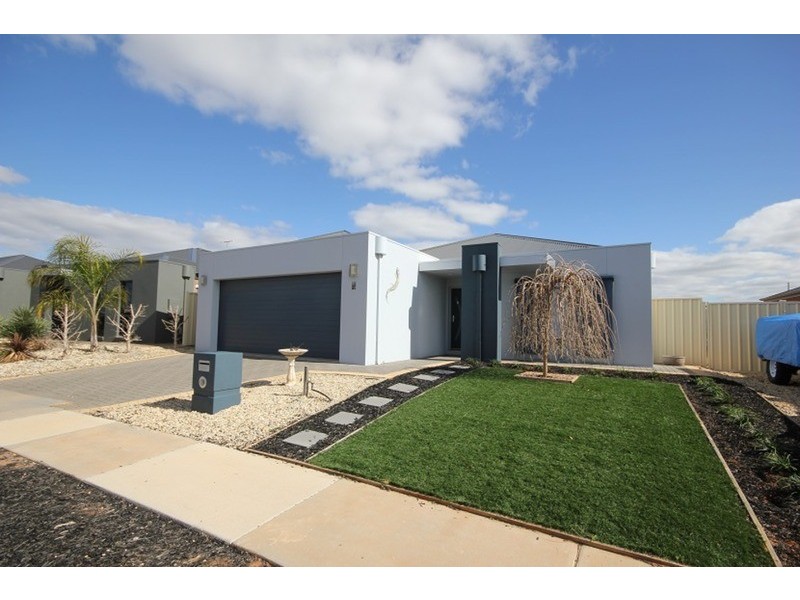 18 Dune Drive, Mildura VIC 3500