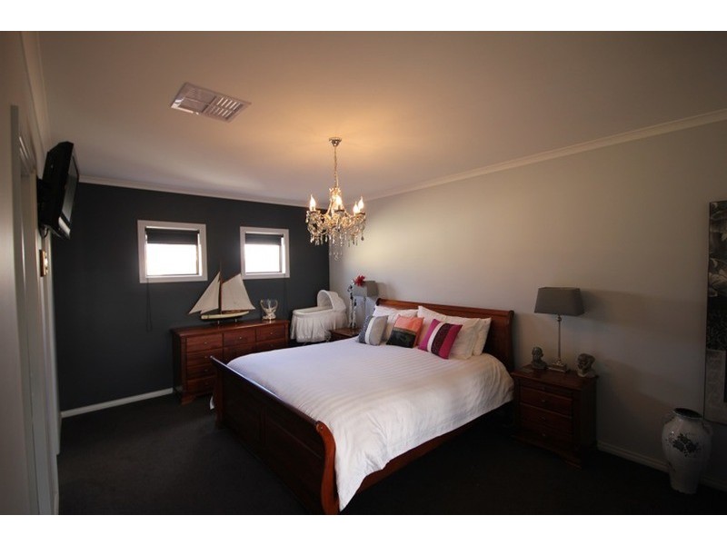 18 Dune Drive, Mildura VIC 3500