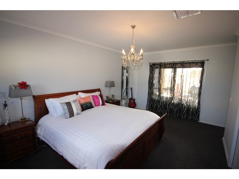 18 Dune Drive, Mildura VIC 3500