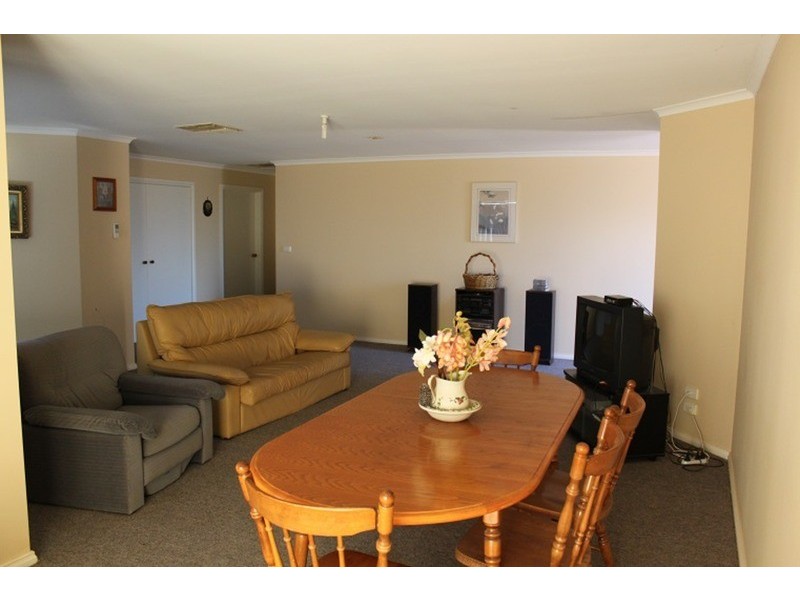 1214 Cowra  Avenue, Irymple VIC 3498