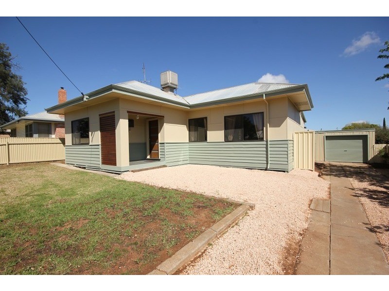 13 Railway Avenue, Merbein VIC 3505