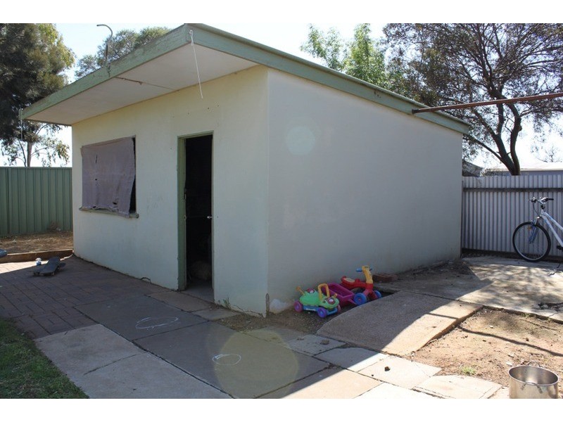 557 Deakin  Avenue, Mildura VIC 3500
