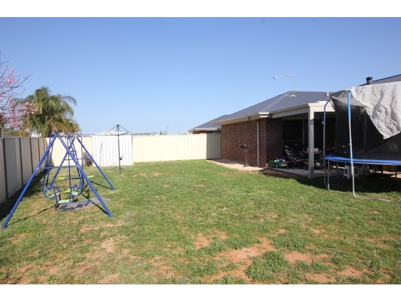 6 Tower  Gardens, Mildura VIC 3500