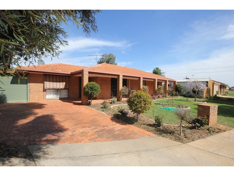6 Tanduanat Court, Mildura VIC 3500