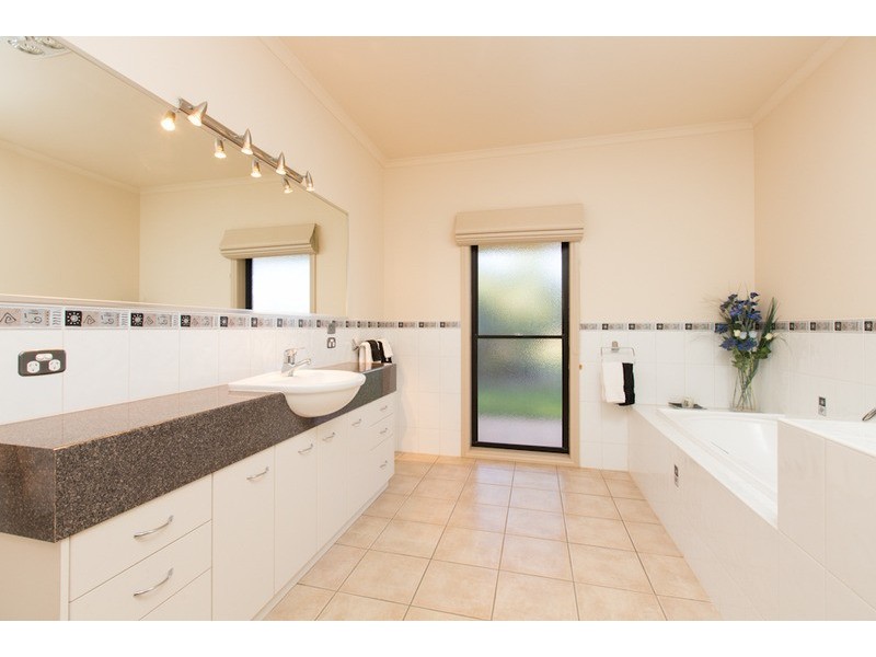 22 Cobb & Co Way, Gol Gol NSW 2738