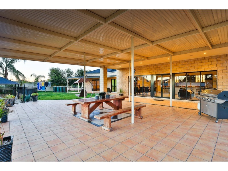 22 Cobb & Co Way, Gol Gol NSW 2738