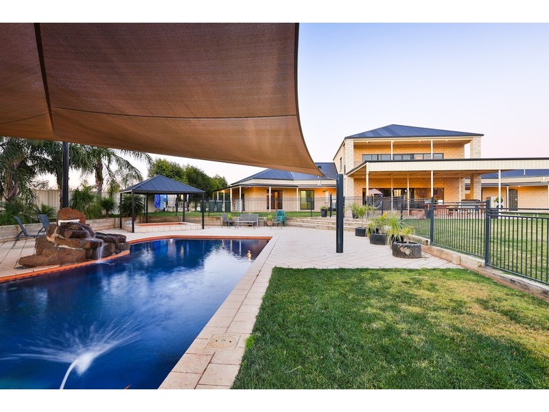 22 Cobb & Co Way, Gol Gol NSW 2738