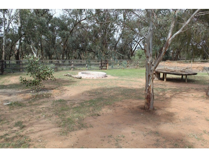 605 Cureton Avenue, Nichols Point VIC 3501