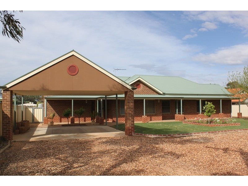 605 Cureton Avenue, Nichols Point VIC 3501