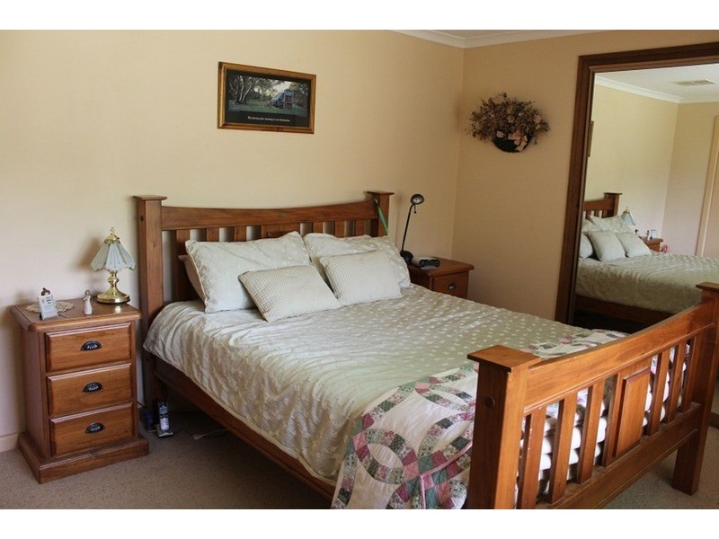 72 Poplar Road, Curlwaa NSW 2648