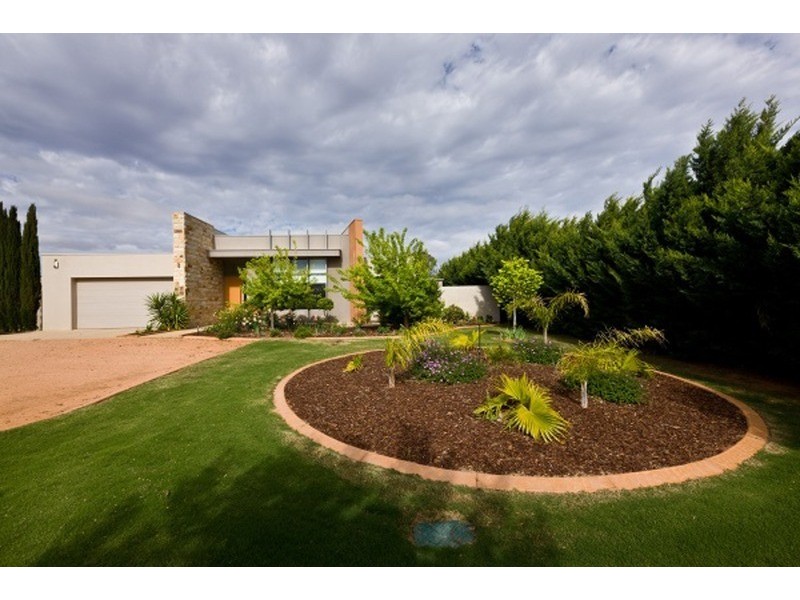 38 Cobb & Co Way, Gol Gol NSW 2738