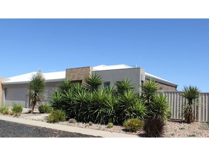 15 Wisteria Way, Mildura VIC 3500
