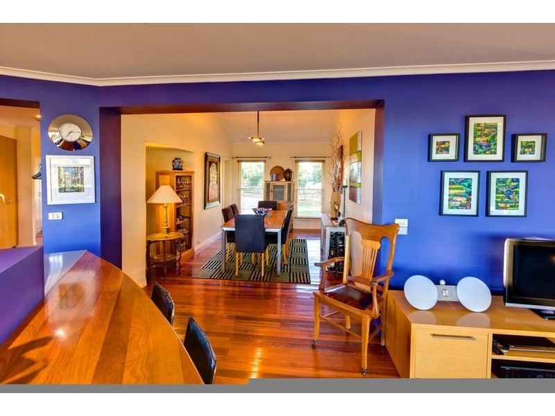 125 Sturt Highway, Gol Gol NSW 2738