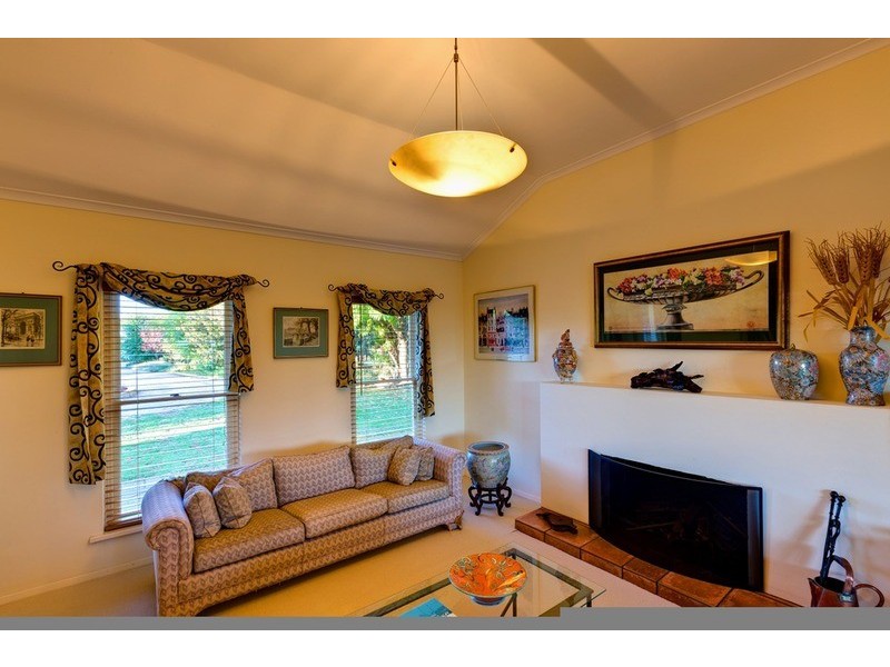 125 Sturt Highway, Gol Gol NSW 2738