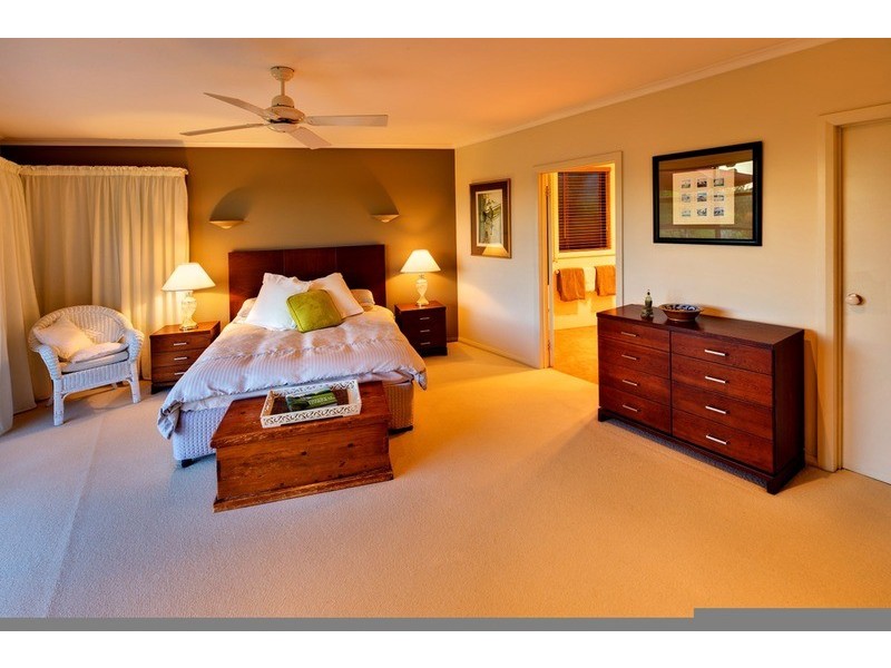 125 Sturt Highway, Gol Gol NSW 2738