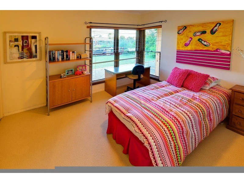 125 Sturt Highway, Gol Gol NSW 2738