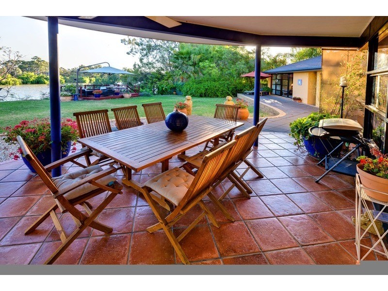 125 Sturt Highway, Gol Gol NSW 2738